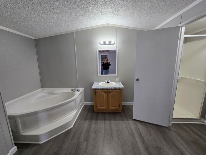 Royal Highlander - Unit DU8410 - Bathroom