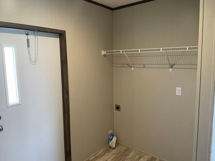 Countryside Estates KS - Unit G01 - Entryway