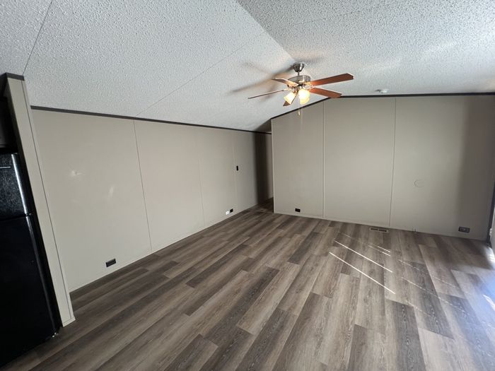 Shady Acres MH & RV Resort - Unit 122 - Interior