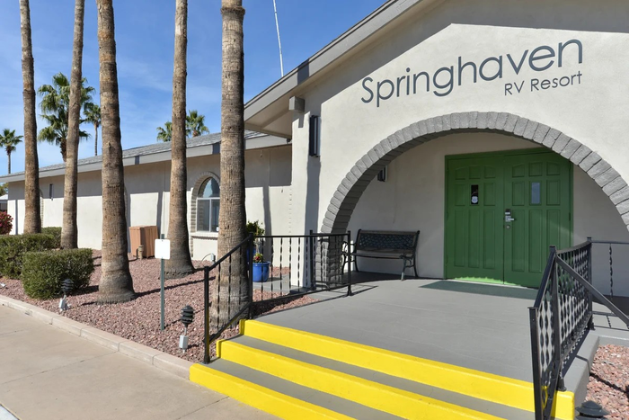 Springhaven RV Resort - Unit D15 - Entryway