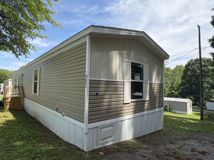 Willow Oaks MHP - Unit 108J - Exterior