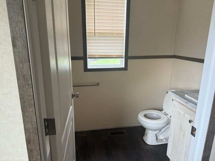Kankakee Estates - Unit G11 - Bathroom