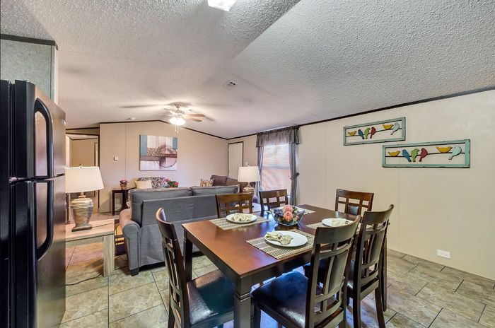 Pineview MHC - Unit 33 - Interior