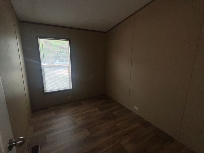 Shady Acres MH & RV Resort - Unit 115 - Bedroom
