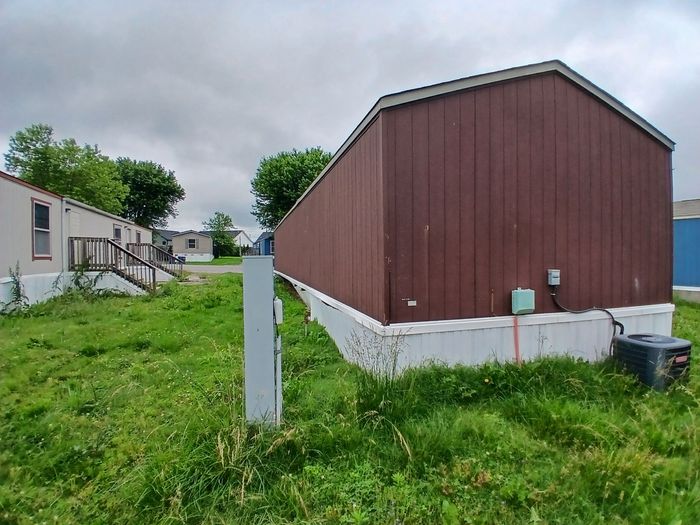 Bluegrass Meadows - Unit D10 - Exterior