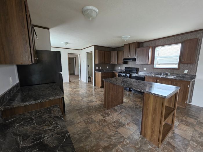 Birchwood MHP - Unit 119 - Kitchen