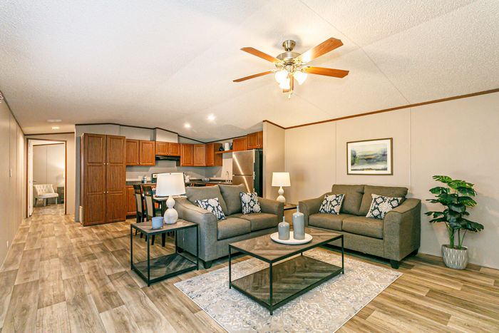 Pineview MHC - Unit 33 - Kitchen