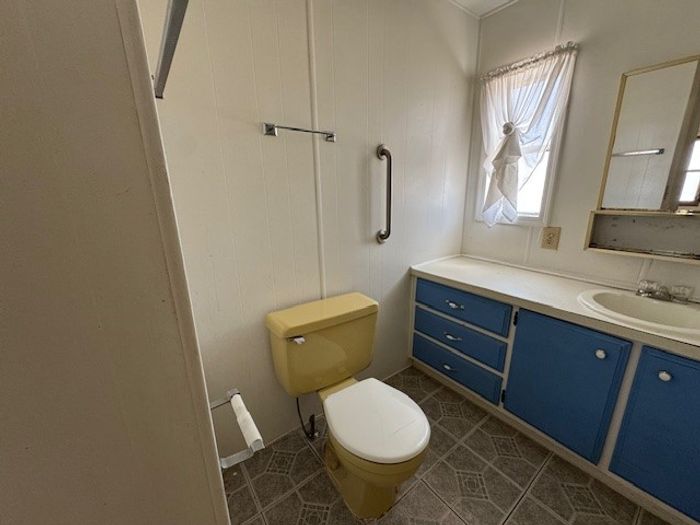 Agave Village LLC - Unit H20 - Bathroom