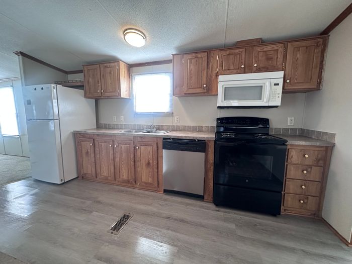 Hunters Mountain - Unit 1303 - Kitchen
