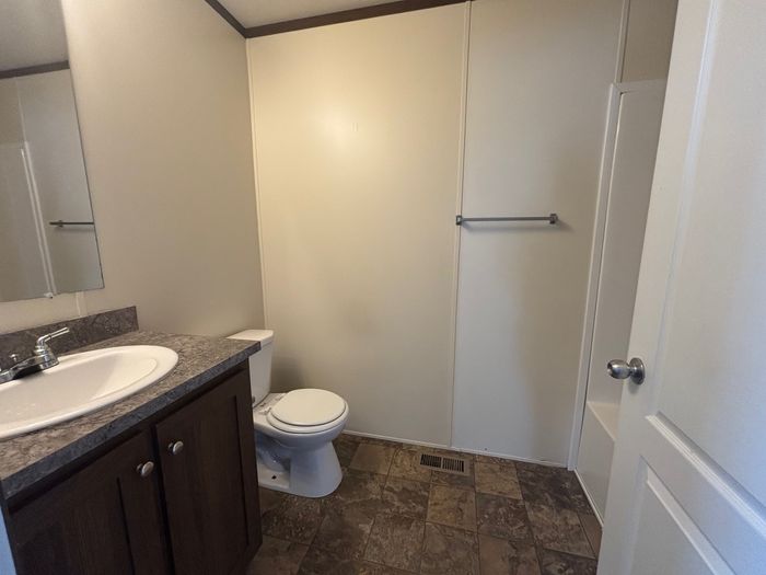 Birchwood MHP - Unit 119 - Bathroom
