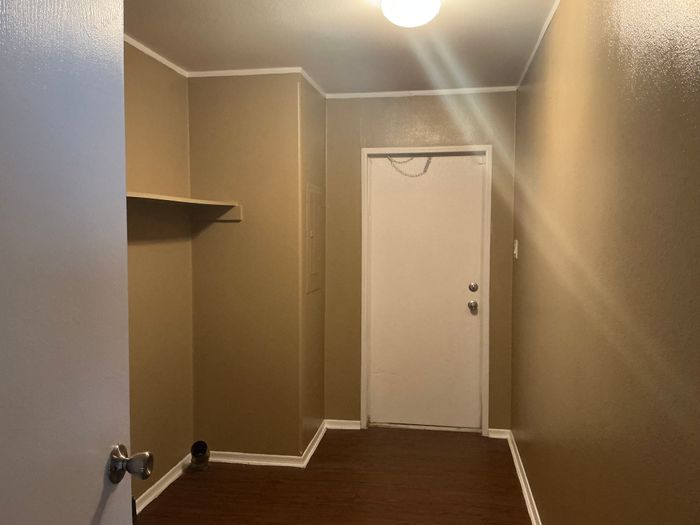 Clarke Springs - Unit 15747C - Entryway