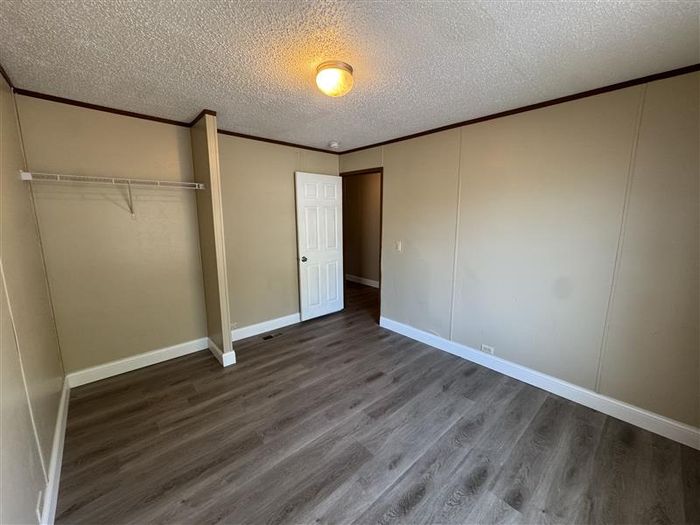 Fort Wayne MHC - Unit 543 - Bedroom