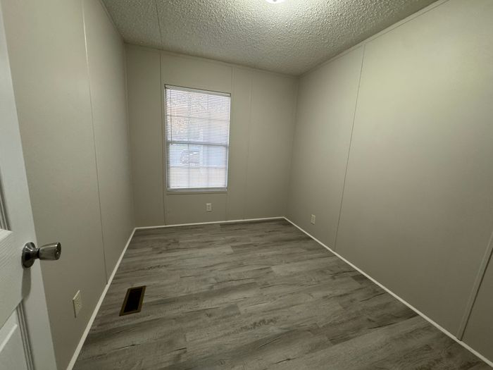 The Orchards/Paradise - Unit 38 - Bedroom