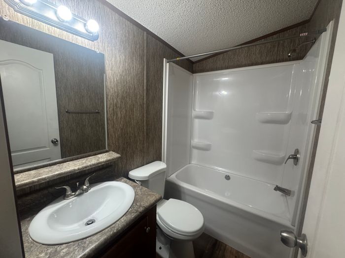 The Orchards/Paradise - Unit 26 - Bathroom