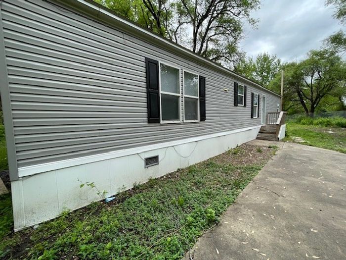 Coachlight Village South (CLS) - Unit 21 - Exterior