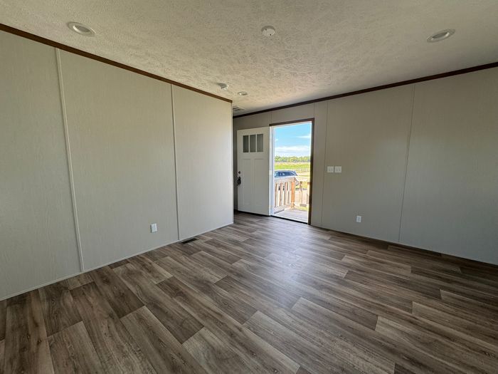 Colonial Gardens KS - Unit 31 - Interior