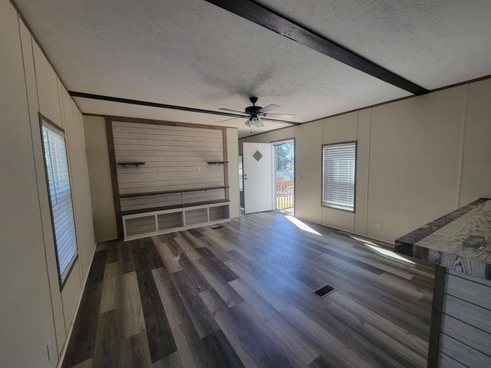Shade Tree - Unit 20 - Interior