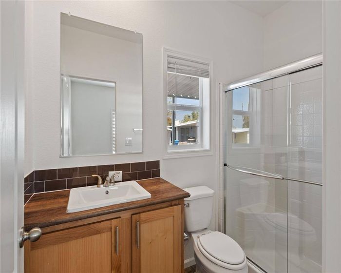 Grand Missouri - Unit 224 - Bathroom