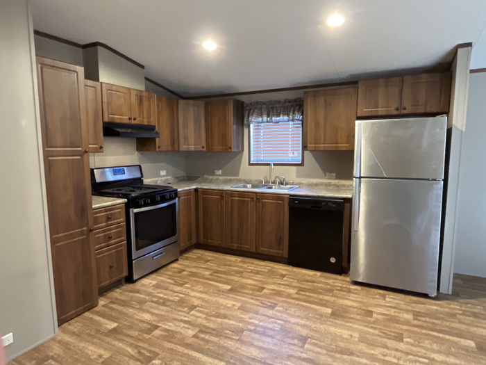 Eastern Villa MHP OK - Unit 21 - Kitchen