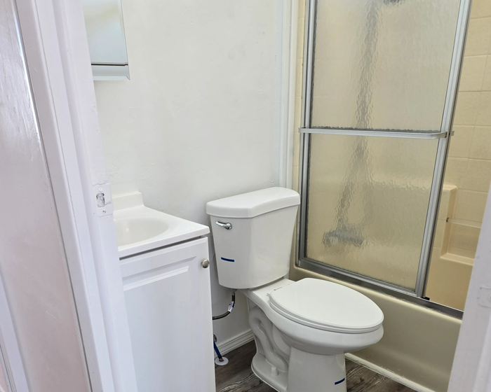 Parkhaven Estates - Unit 084N - Bathroom