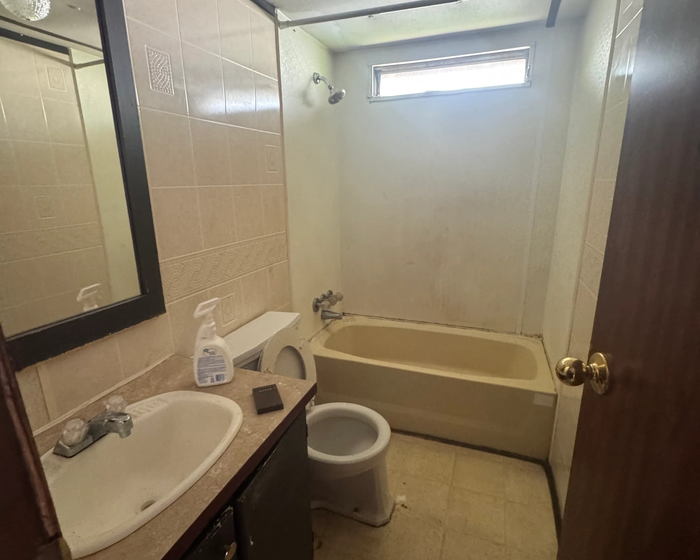 Cranbrook Village - Unit 36 - Bathroom