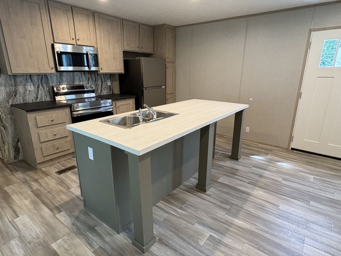 Pleasant Ridge MHP - Unit 120S - Kitchen