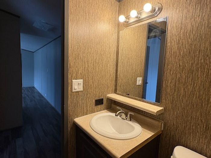 Sleepy Hollow - Unit 52 - Bathroom