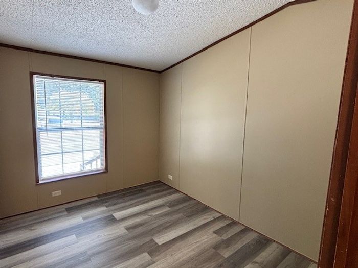 Fort Wayne MHC - Unit 716 - Bedroom