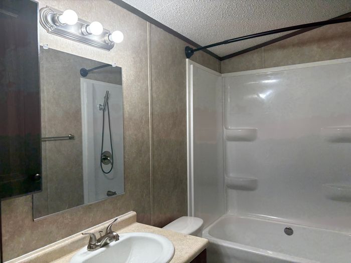 Pine Ridge Est. - Unit 675 - Bathroom