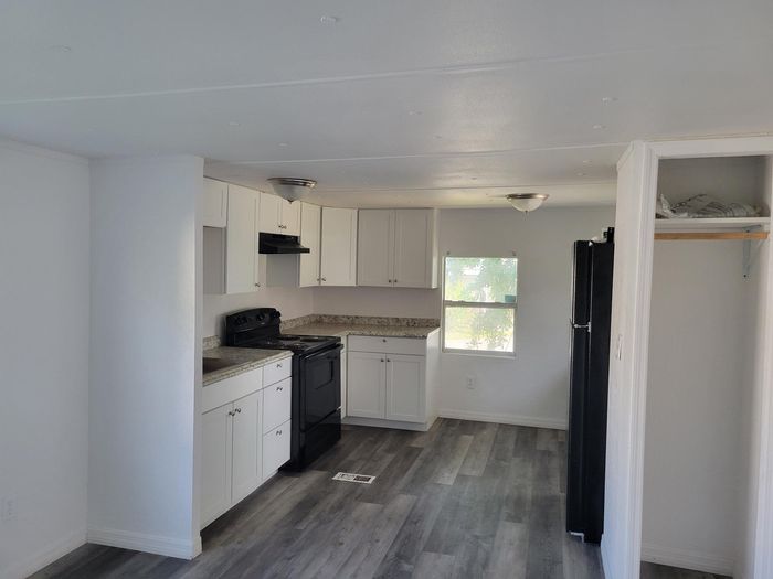 May Manor MHP - Unit May 211 - Kitchen