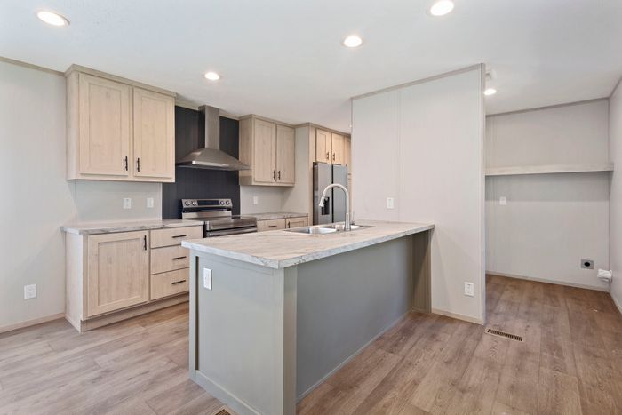 Lakeside NC (GCI) - Unit 1941 - Kitchen