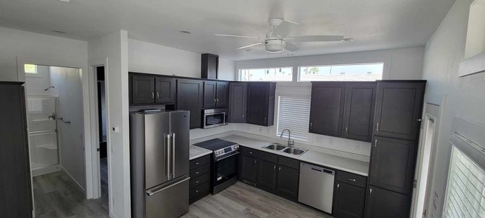 Springhaven RV Resort - Unit B34 - Kitchen
