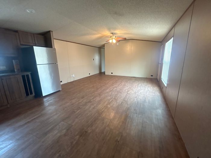 Eastern Villa MHP OK - Unit 30 - Interior