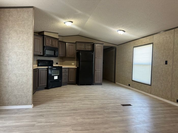 Shady Acres MH & RV Resort - Unit 304 - Kitchen