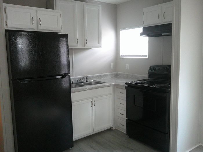 Shady Oaks TN - Unit 202 - Kitchen