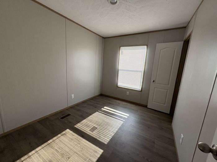 Pleasant Ridge MHP - Unit 157S - Bedroom