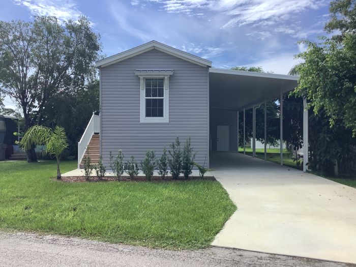 Lakewood Village MHC and RV Resort - Unit 260 - Exterior