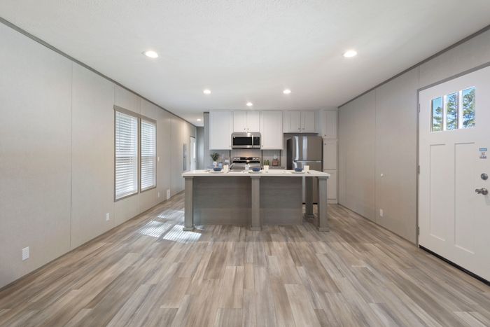 Lakeside NC (GCI) - Unit 3504 - Kitchen