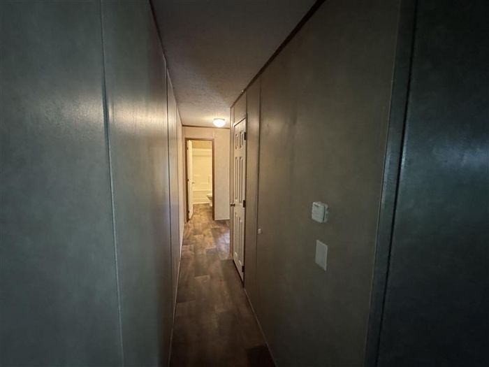 Fort Wayne MHC - Unit 321 - Entryway