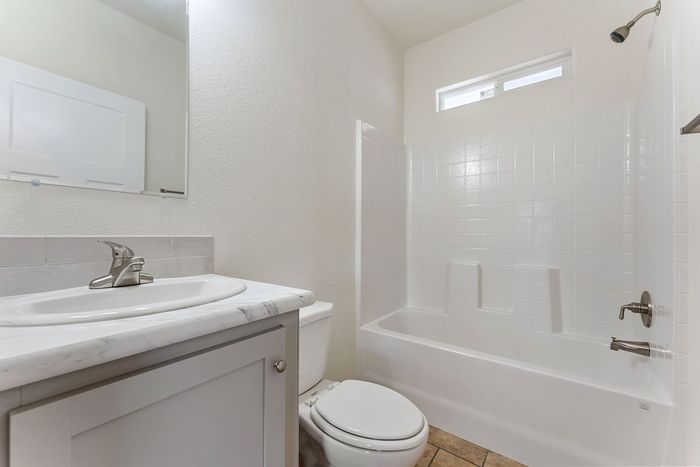 Grand Missouri - Unit 82 - Bathroom