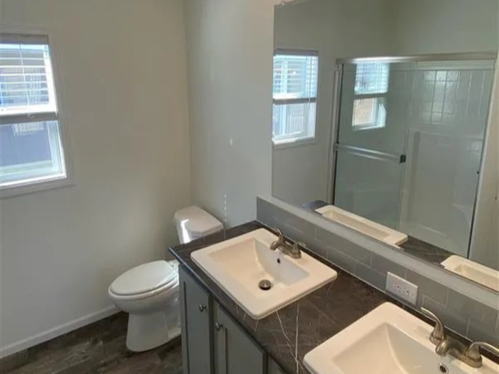 Grand Missouri - Unit 132 - Bathroom