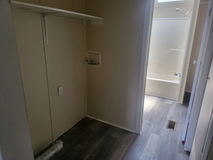 Sabina Manor - Unit 93 - Bathroom
