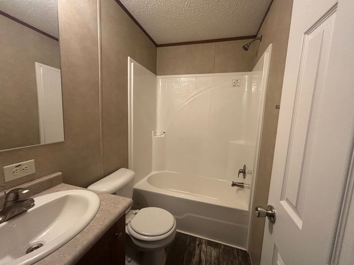 Birchwood MHP - Unit 145 - Bathroom