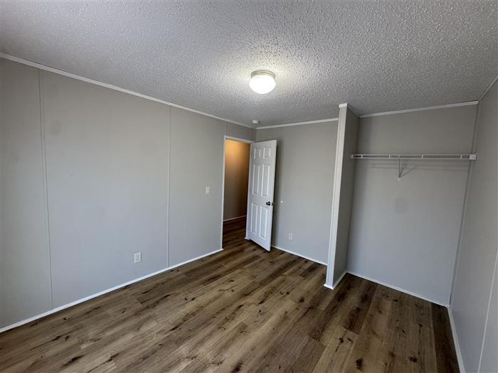 Fort Wayne MHC - Unit 528 - Bedroom