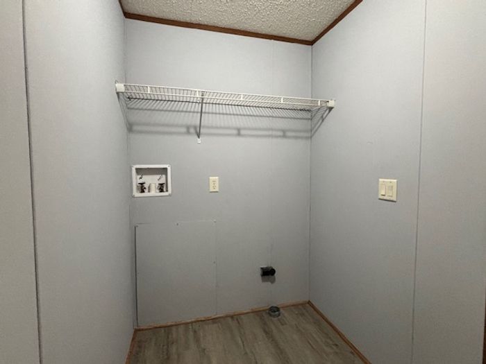 Fort Wayne MHC - Unit 220 - Onsite Laundry