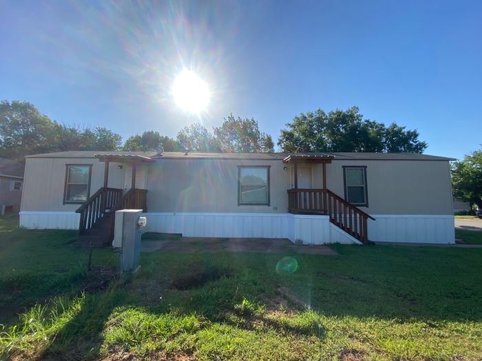 Sunnyvale Estates MHP - Unit 122 - Exterior, Street View