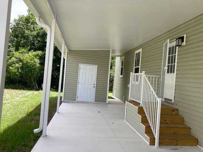 Lakewood Village MHC and RV Resort - Unit 149 - Entryway