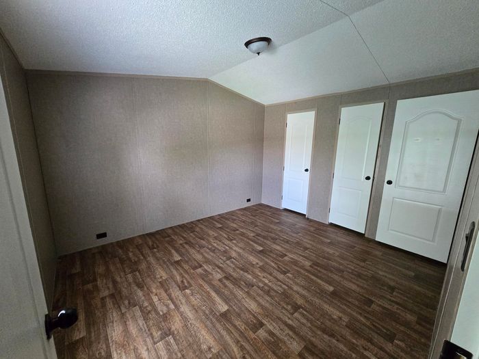 Shady Acres MH & RV Resort - Unit 324 - Interior