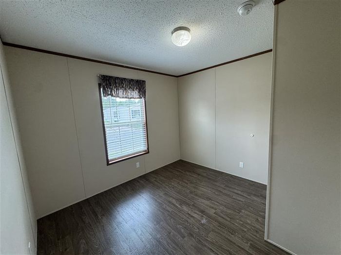 Fort Wayne MHC - Unit 921 - Bedroom