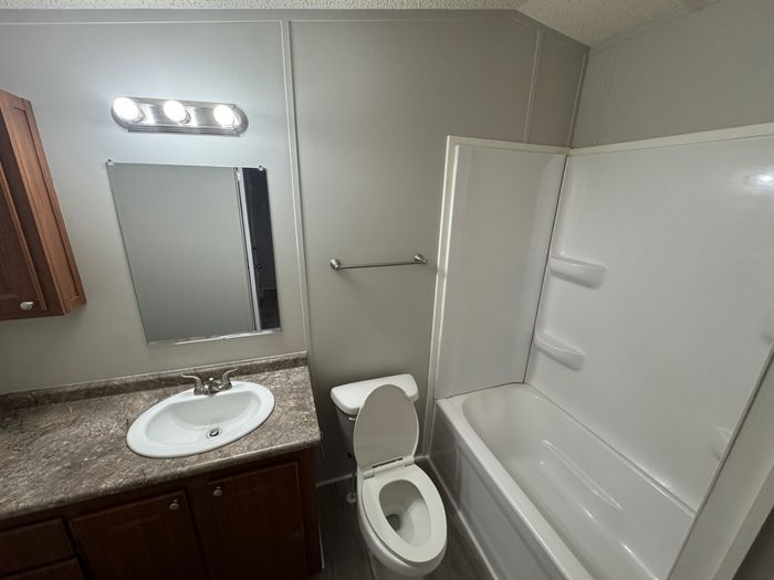 Imperial MHC - Unit J72 - Bathroom